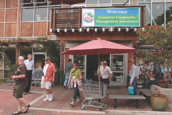 Consumer Cooperative Management Assoc attendees toured the Ocean Beach Co-op 